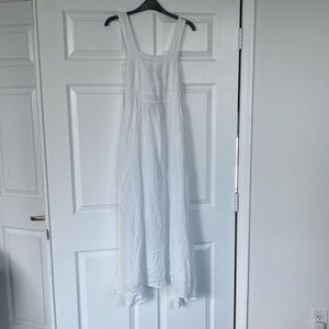 Elegant White Maxi Dress